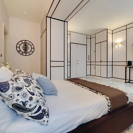 Repubblica דירה *